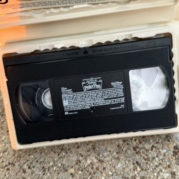 Peter Pan VHS Tape - Picture 3 of 3